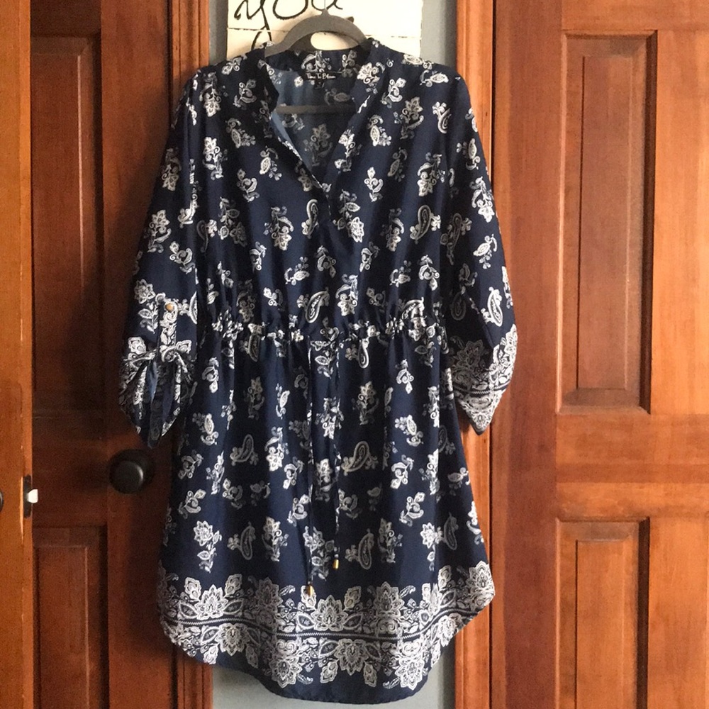 Woman’s knee length 3/4 sleeve dress